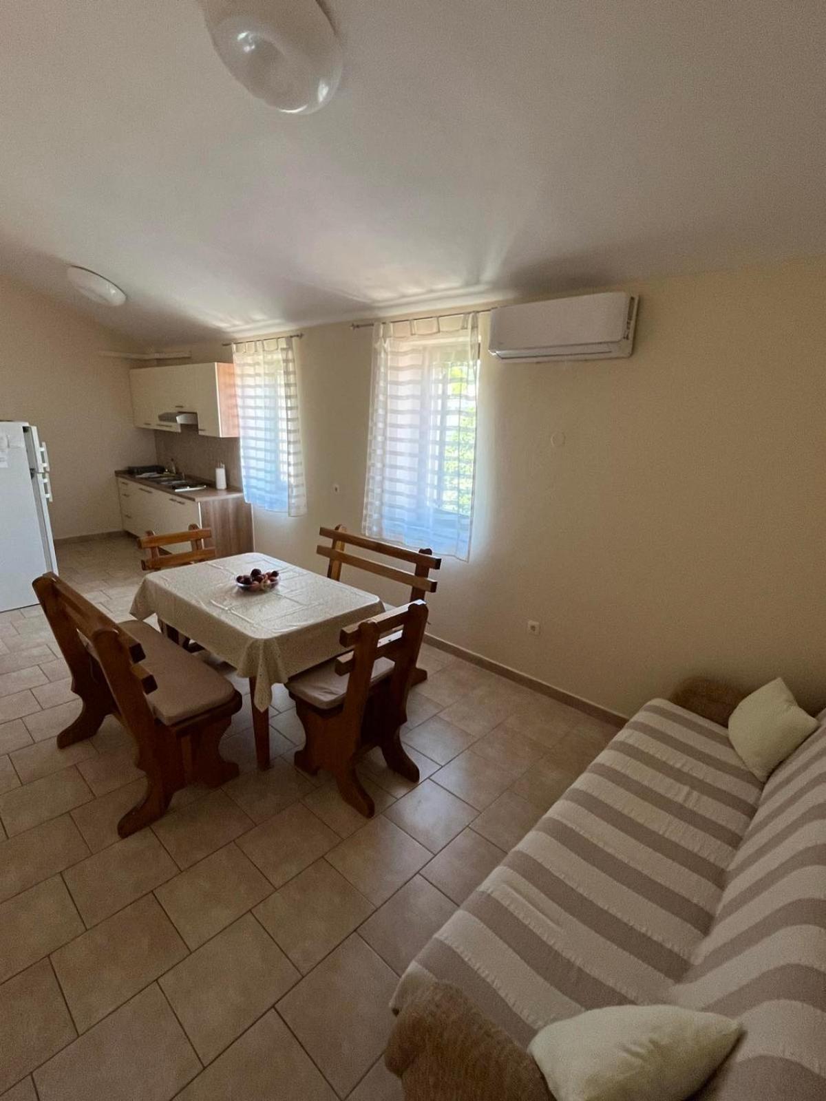 Apartment Lavanda Starigrad Paklenica Exterior foto
