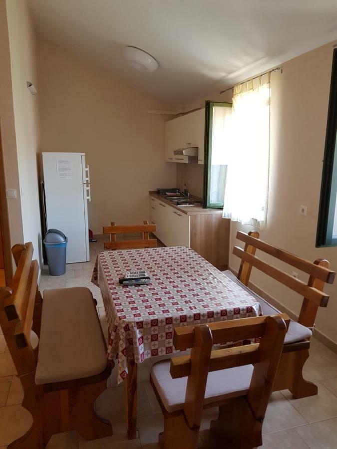 Apartment Lavanda Starigrad Paklenica Exterior foto