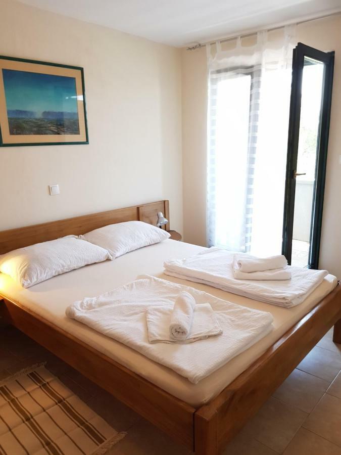 Apartment Lavanda Starigrad Paklenica Exterior foto