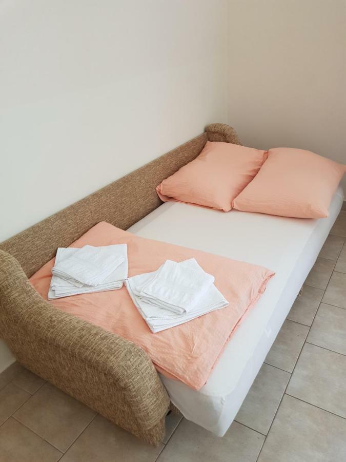 Apartment Lavanda Starigrad Paklenica Exterior foto